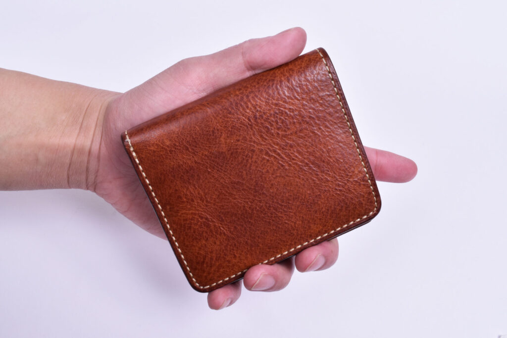 review-tsuchiya-kaban-urbano-compact-coin-purse-hand-size