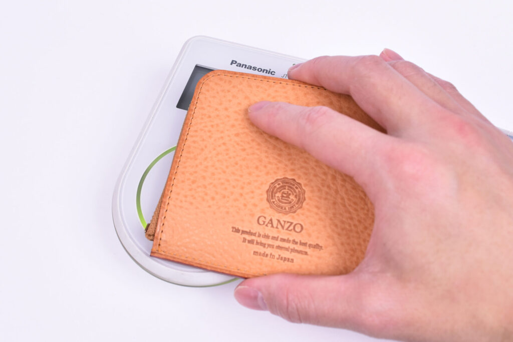 review-ganzo-minerva-natural-zip-purse-IC-card-beep