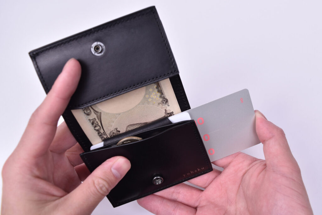 review-yuhaku-minimal-wallet-yff191-card-last