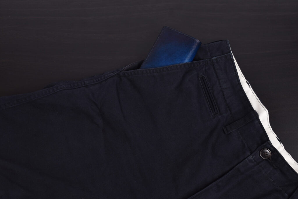 review-yuhaku-minimal-wallet-yff191-pants-inside