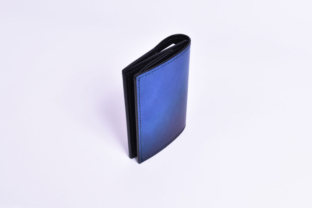 yuhaku-minimal-wallet-cool-wallet-stand