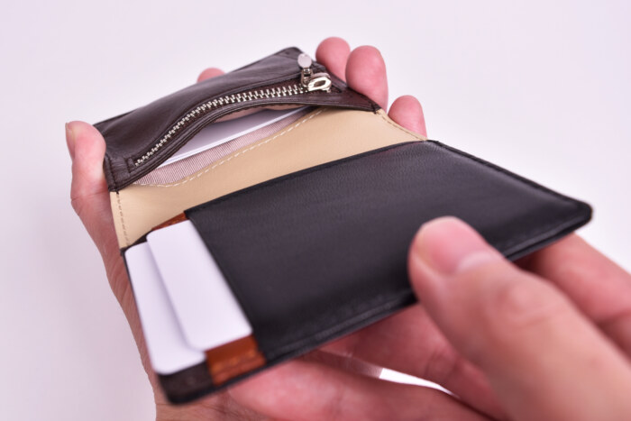 joggo-card-inside-big-pocket